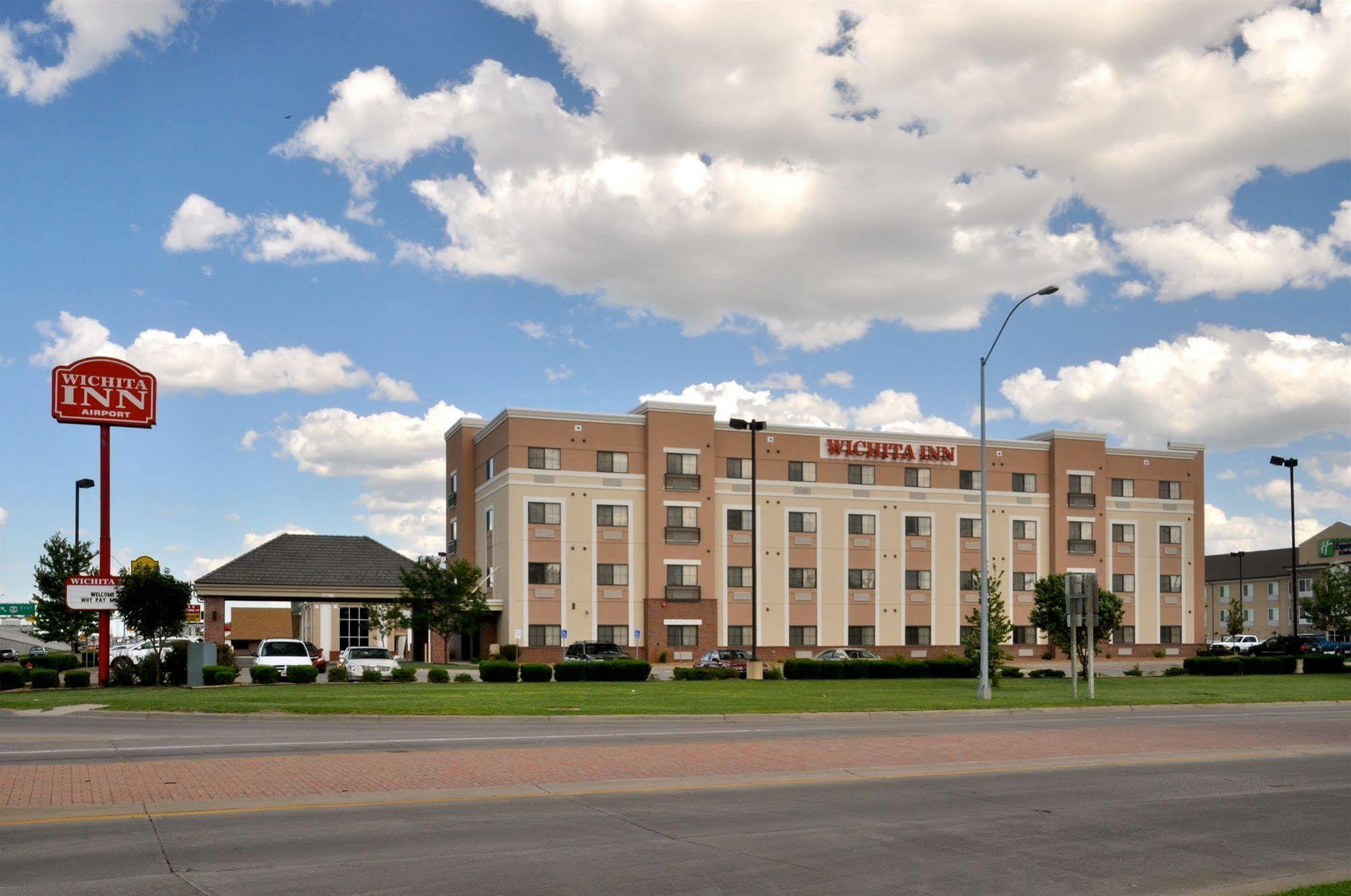 La Quinta By Wyndham Wichita Airport Otel Dış mekan fotoğraf